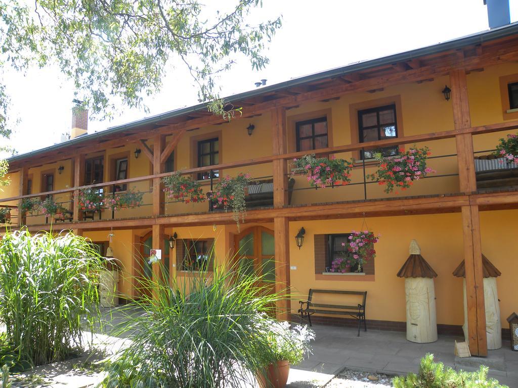 Farma Wenet Villa Broumov Bagian luar foto